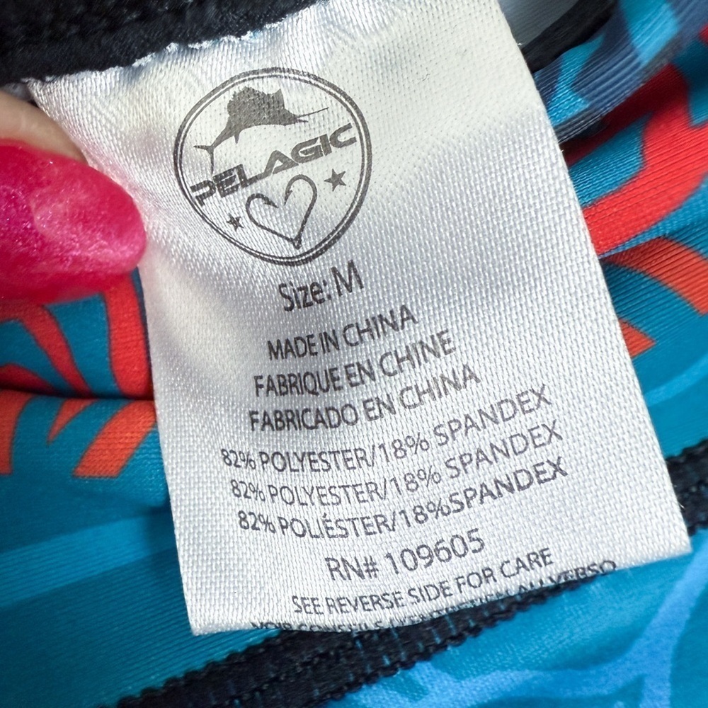 Pelagic NWT Oceanflex Active Leggings M Teal Blue Fish Stripes Island Hawaiian - Picture 10 of 11